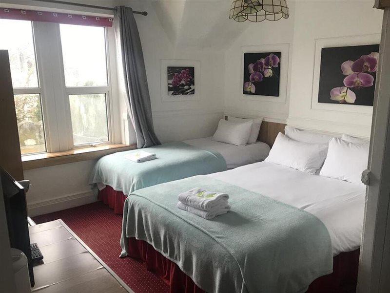 OYO Maggie Jones Guest House Cardiff Esterno foto
