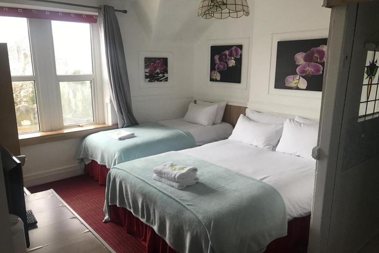 OYO Maggie Jones Guest House Cardiff Esterno foto