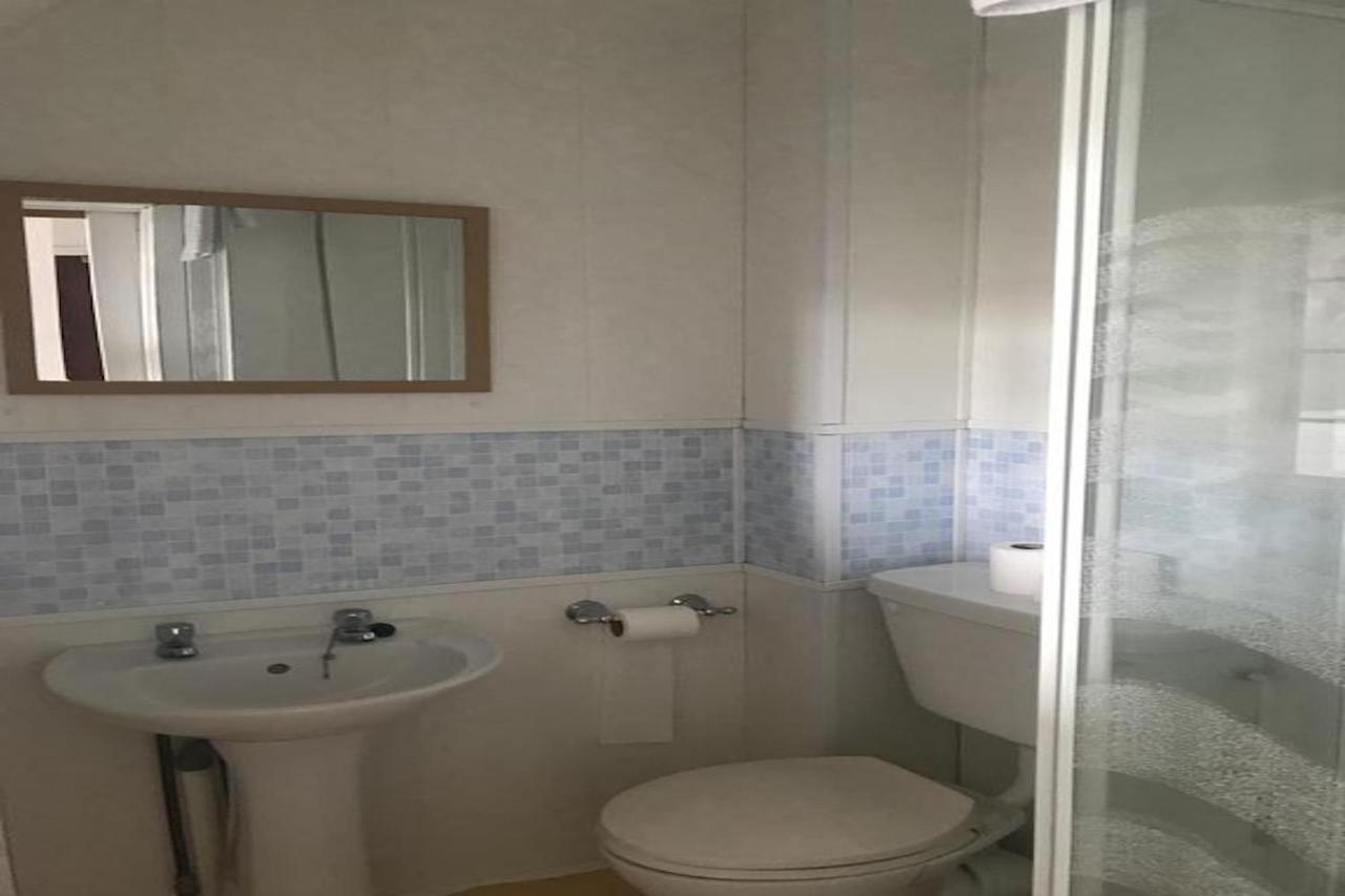 OYO Maggie Jones Guest House Cardiff Esterno foto